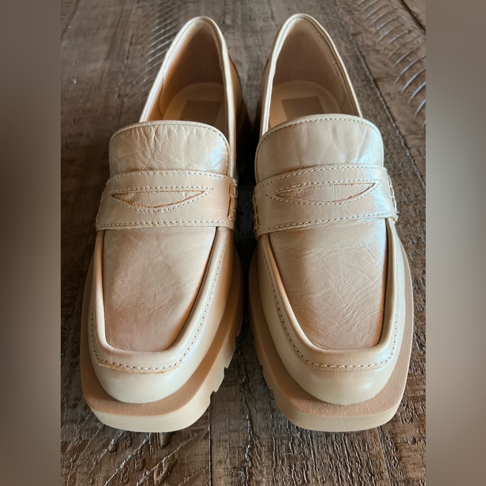 Dolce Vita Women’s Size 7.5 Elias Sesame Crinkle Patent Chunky Sole Loafers - Picture 2 of 6